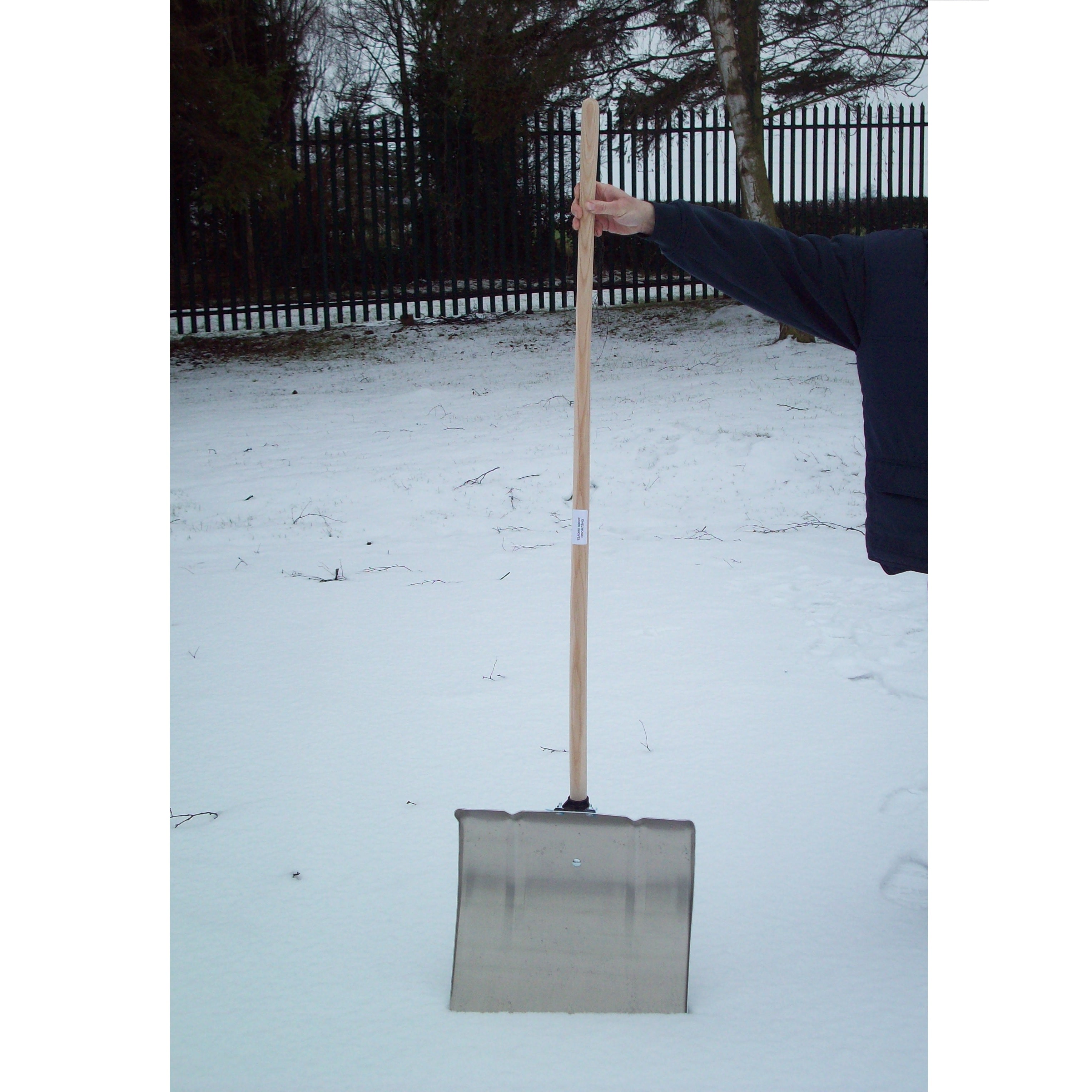 Chelwood Aluminium Snow Shovel